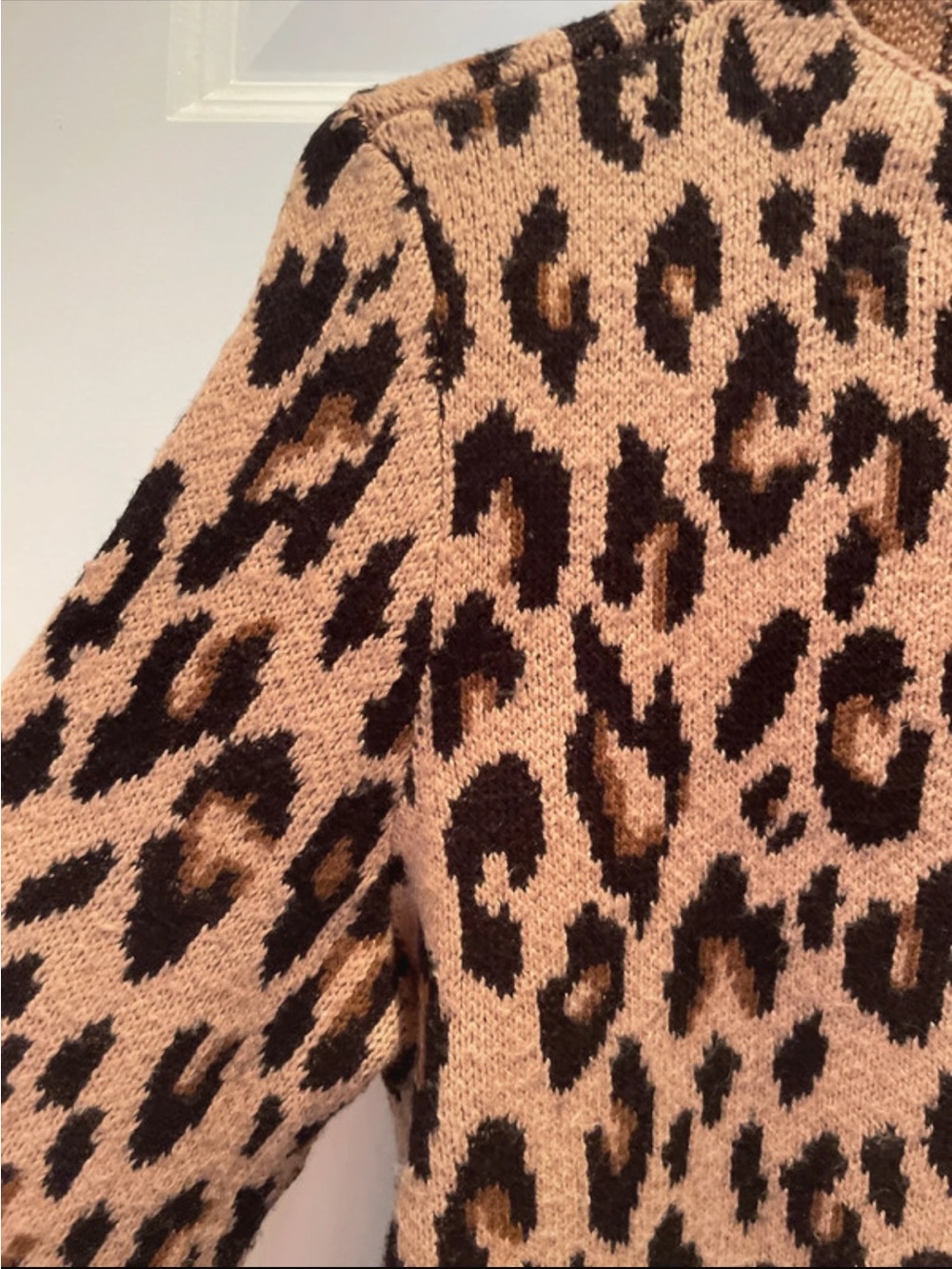 Ann Taylor leopard print mock neck sweater bell sleeve size Medium - Picture 5 of 9